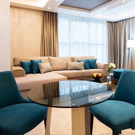 Family Hotel Business Club 苏曼 外观 照片