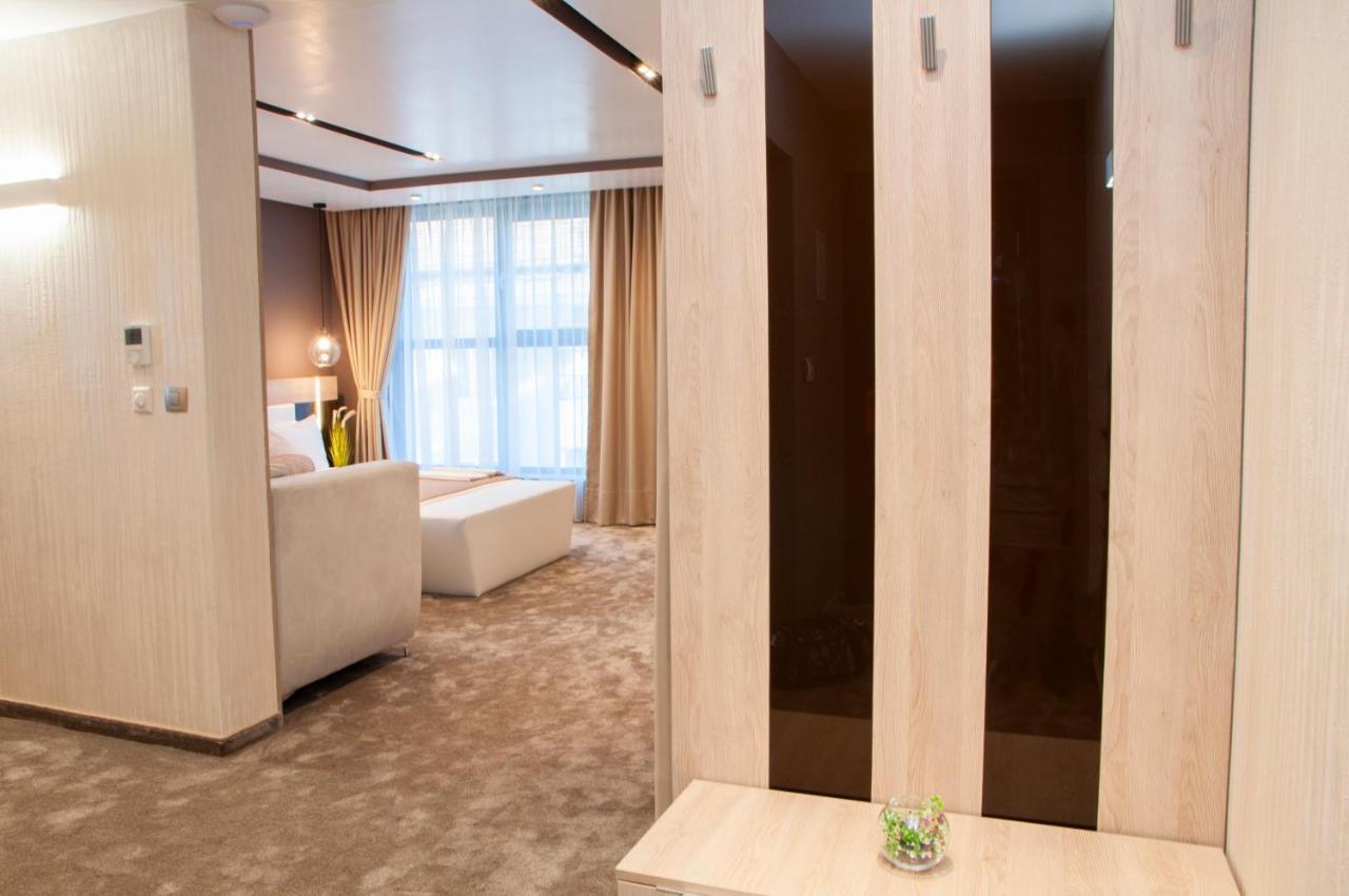 Family Hotel Business Club 苏曼 外观 照片