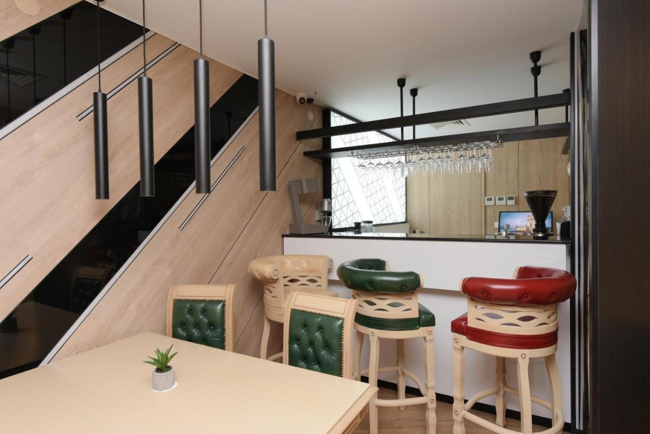 Family Hotel Business Club 苏曼 外观 照片